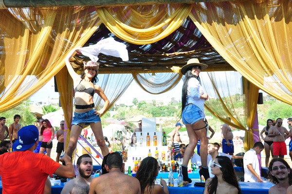 Edde Sands Champagne Shower